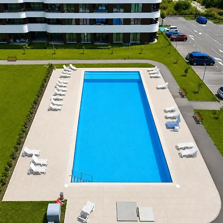 Pool View Апартамент *
